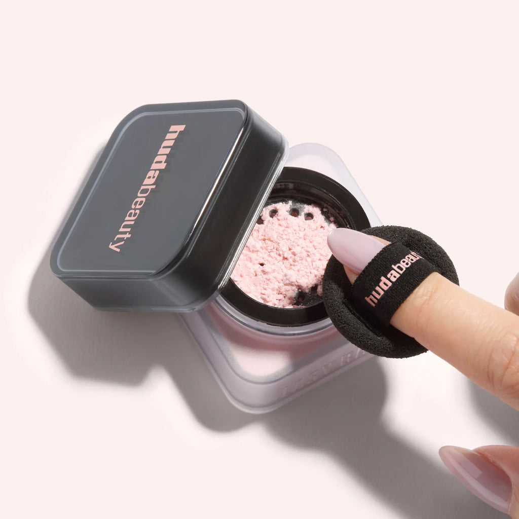 HUDA BEAUTY - Mini Easy Bake Loose Baking & Setting Powder