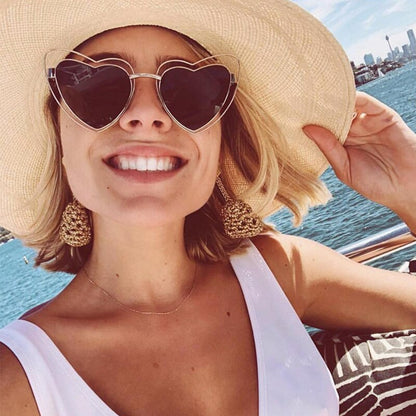 Fashion marry cat eye sunglasses retro luxury woman sunglasses UV400 high quality Heart sunglasses